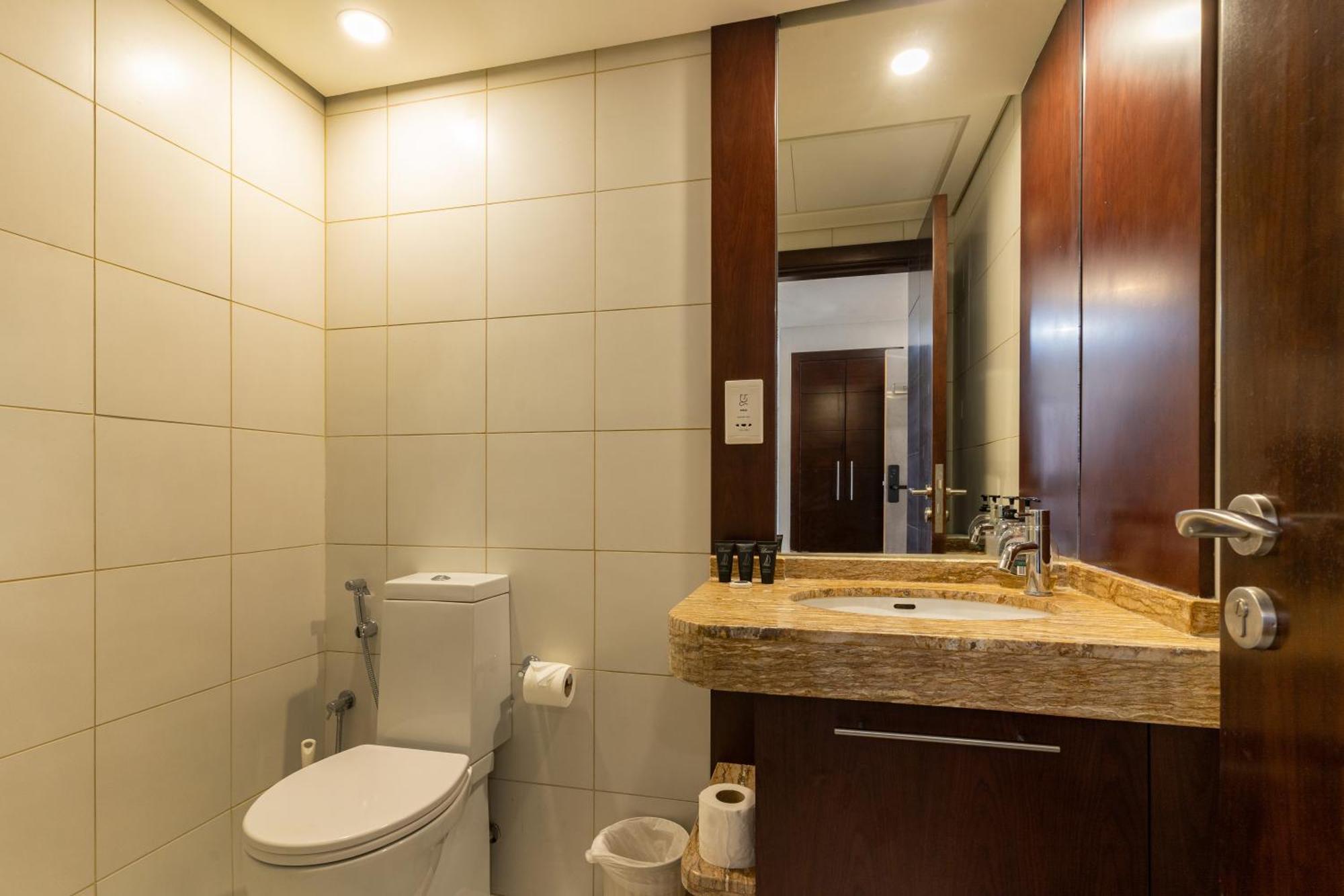 Chic 2Br Apartment, Prime Location Near Dubai Mall - Allsopp&Allsopp 외부 사진