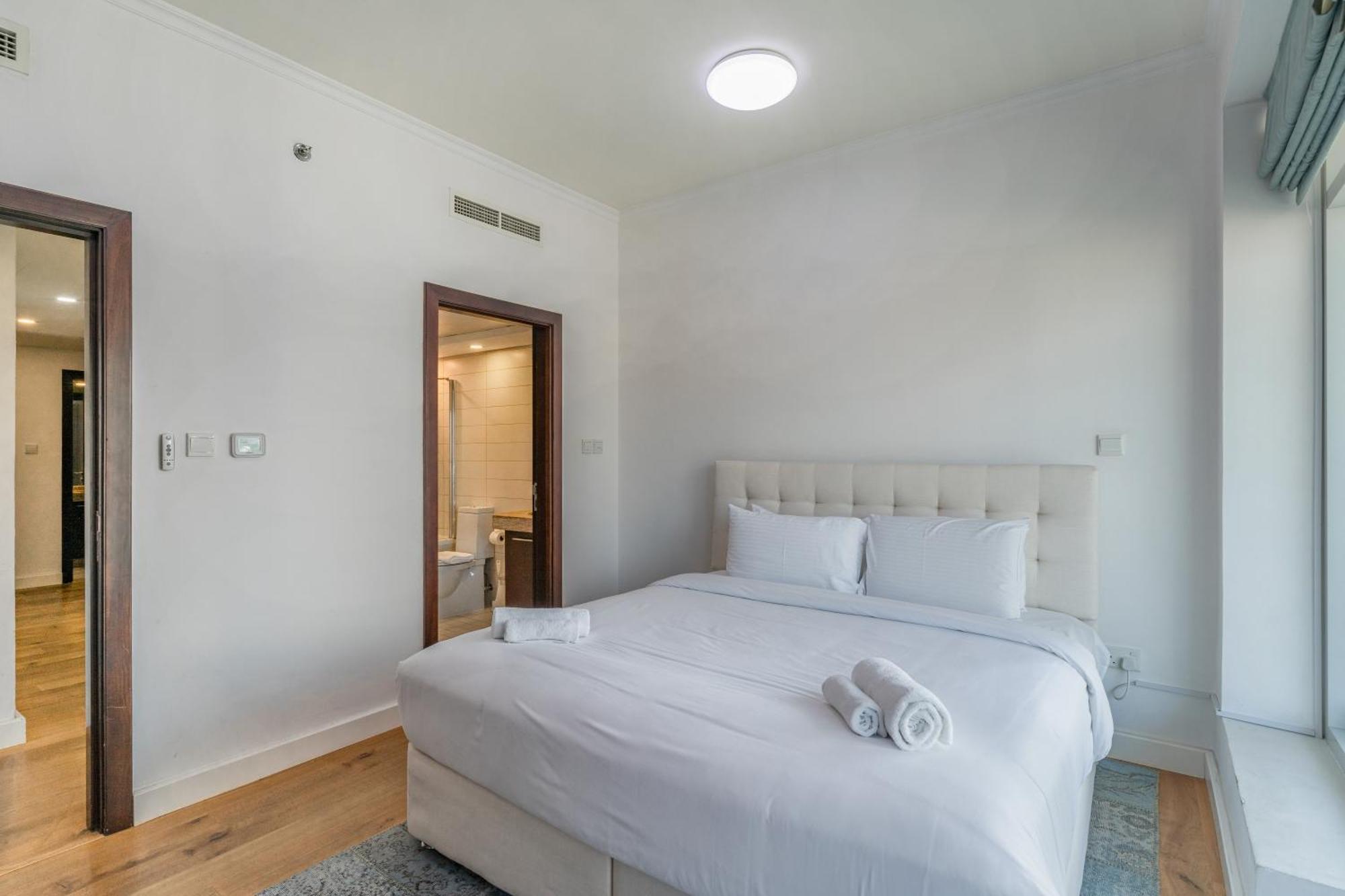 Chic 2Br Apartment, Prime Location Near Dubai Mall - Allsopp&Allsopp 외부 사진