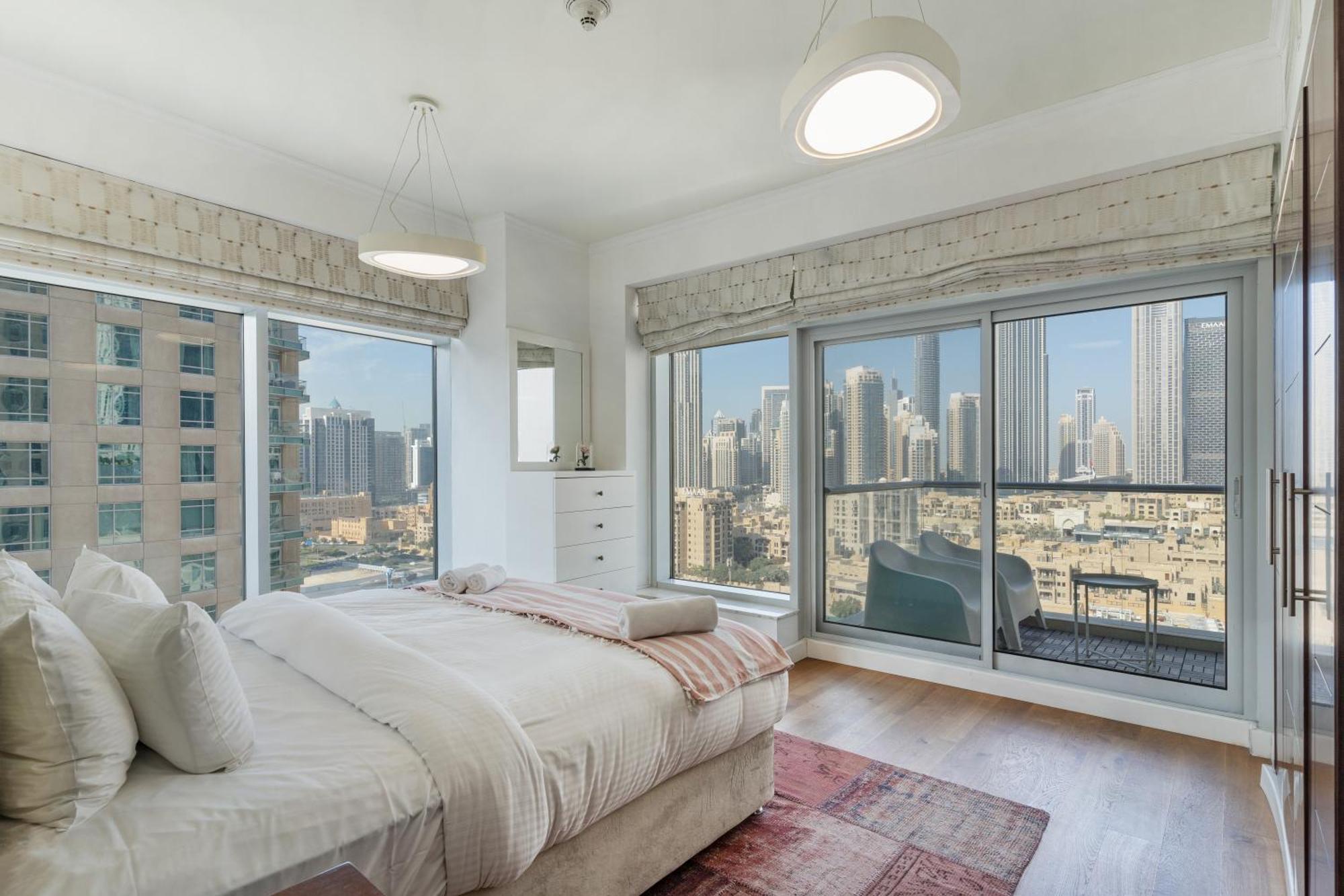 Chic 2Br Apartment, Prime Location Near Dubai Mall - Allsopp&Allsopp 외부 사진
